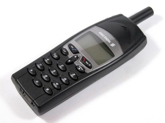 TecMundo - NOSTALGIA! Qual desses celulares fez parte da sua vida