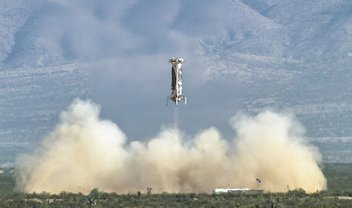 Depois de um ano, Blue Origin volta a lançar e pousar um foguete