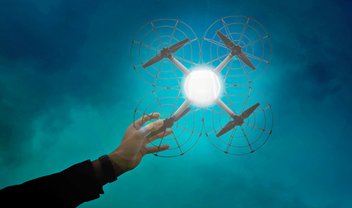 Intel mostra show de luzes com drones que funciona em ambientes internos