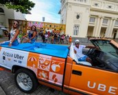 Uber coloca picape com caçamba de piscina para circular no Rio de Janeiro