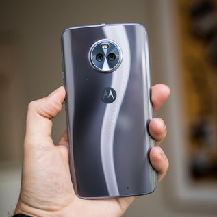 Imagem de Imagem vazada do Moto X5 mostra tela sem bordas com 'notch' do iPhone X