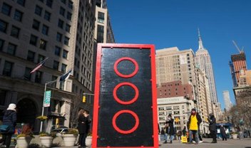 LEGO celebra 60º aniversário com monumento gigante em Nova York