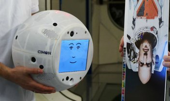 Robô com IA Watson da IBM vai ajudar astronautas na Estação Espacial.