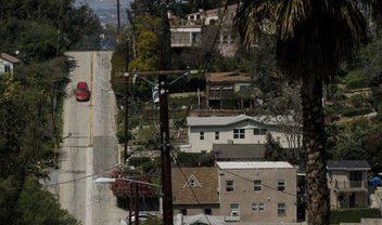 Desvios do Waze estão causando problemas nesta rua de Los Angeles