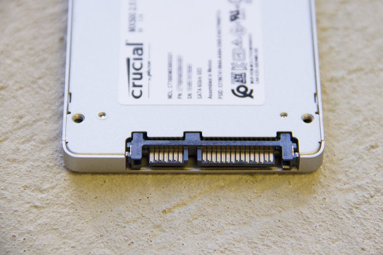 SATA Crucial MX500