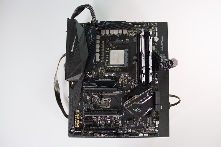 ASUS Crosshair e Ryzen 2700X