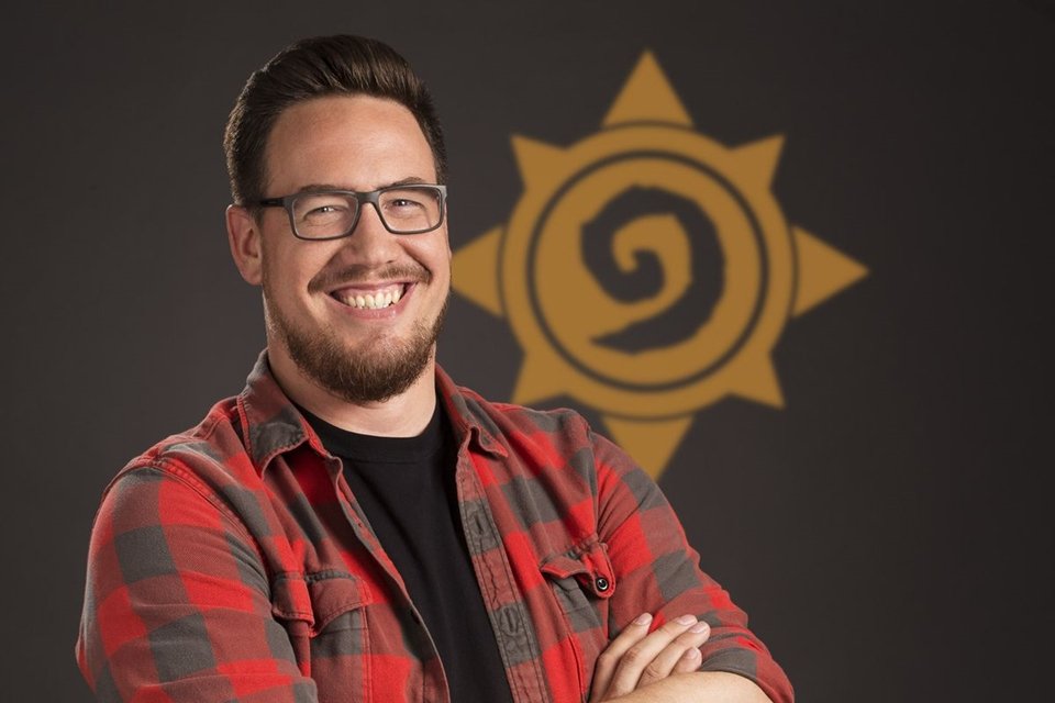 Imagem de Ben Brode, diretor de Hearthstone, deixa a Blizzard após 15 anos de casa