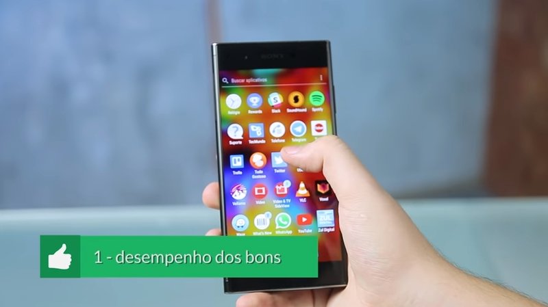 Sony Xperia XA1 Plus pros cons