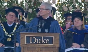 Discursando em formatura, Tim Cook cita Steve Jobs e fala sobre privacidade