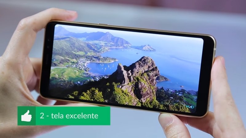 Samsung Galaxy A8+ Pros e Cons