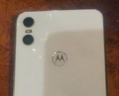 Será que é ele? Motorola One aparece em novas imagens na versão branca