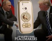 Nokia 3310 de titânio e ouro 24k celebra o encontro entre Trump e Putin