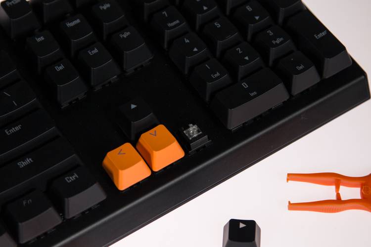 Troca de switch no AORUS K9