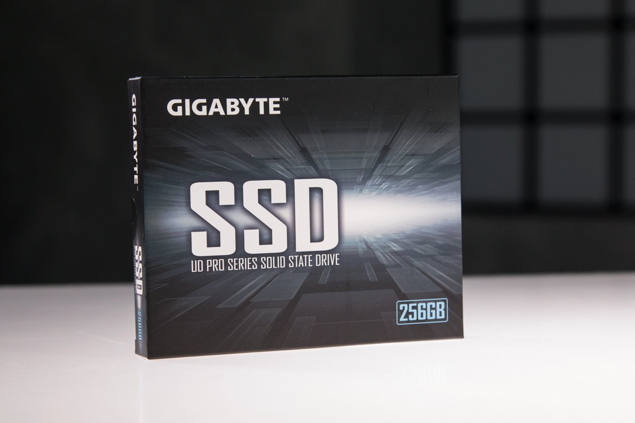 Caixa SSD GIGABYTE UD Pro