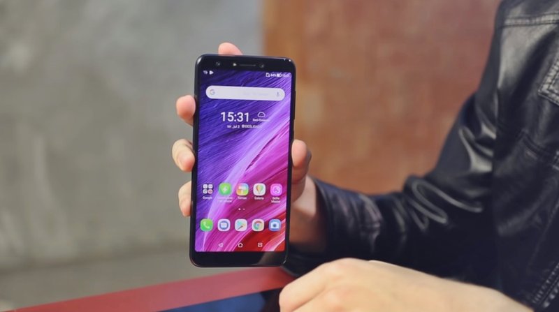 ASUS Zenfone 5 Selfie