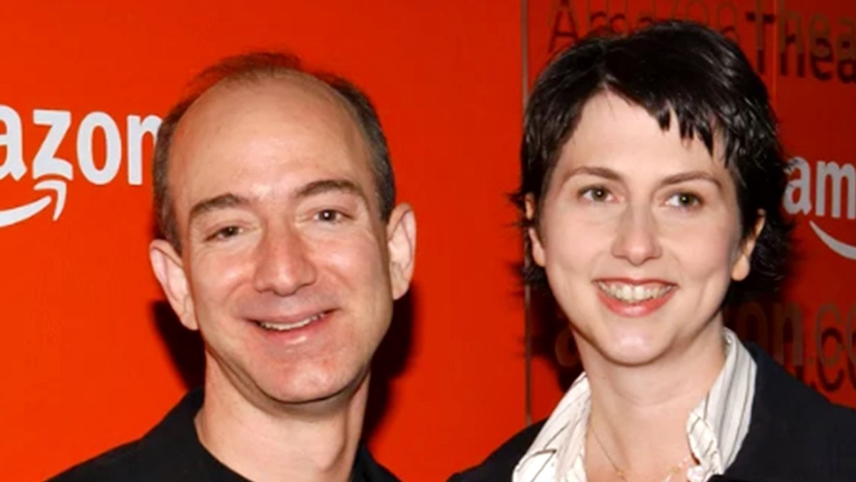 Jeff Bezos vai divorciar-se. O que é que isto significa para a ? –  Observador