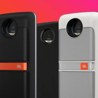 Imagem de Motos Snaps atuais continuarão compatíveis com o Moto Z4, confirma Motorola