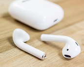 Rumores apontam AirPods 2 com graves reforçados e carregador sem fio