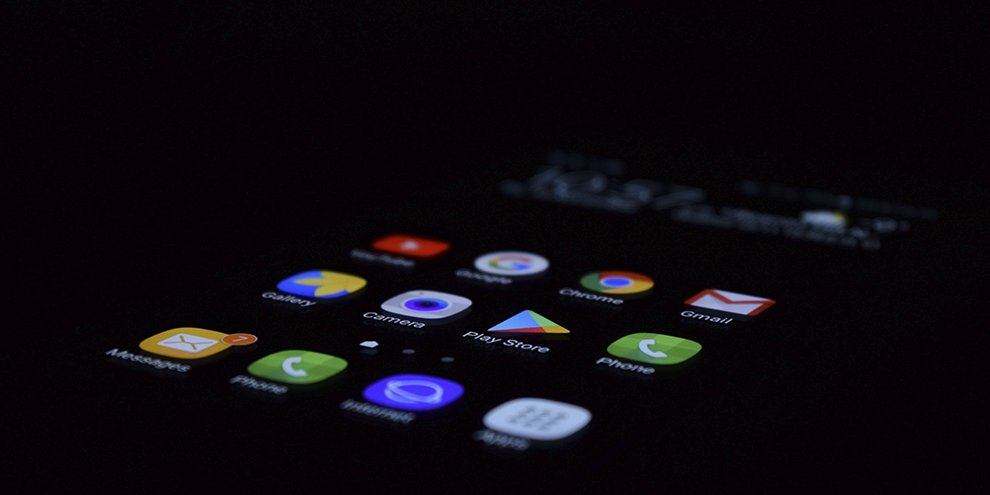 Google bane app por 'permitir' download de pirataria em Smart TVs - TecMundo