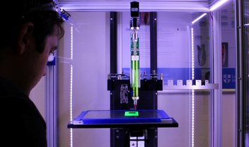 Cientistas usam luz ultravioleta para imprimir em 3D com dois materiais