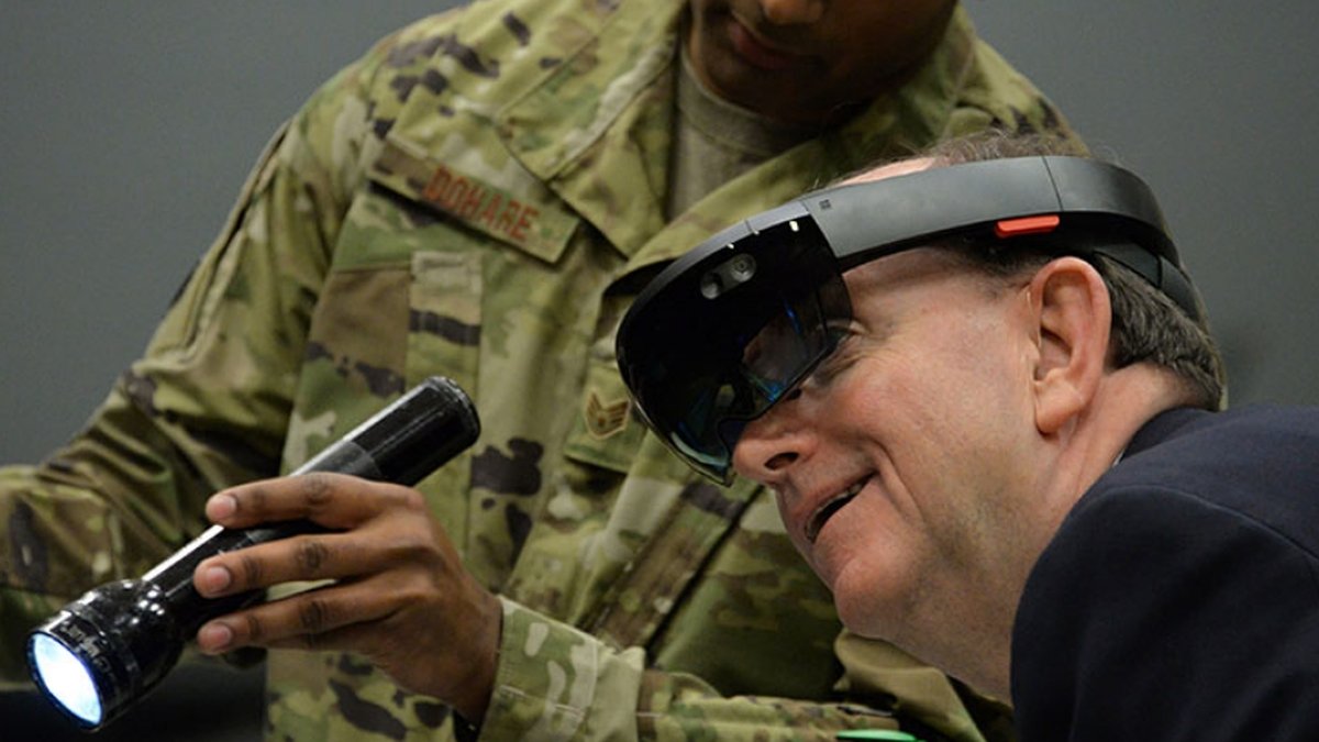 Facebook, HoloLens no Exército dos EUA, perguntas respondidas e