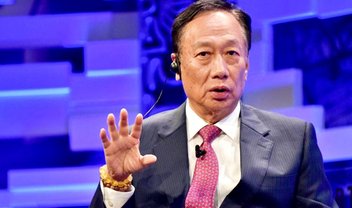 Fundador da Foxconn se afasta de atividades diárias após 45 anos de empresa