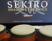 Começou a humilhação: jogador zera Sekiro com bongôs de Donkey Kong