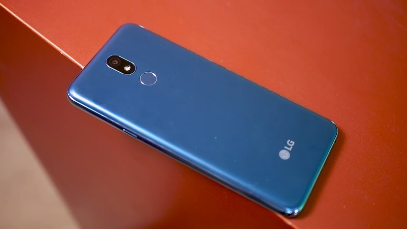 LG K12+ review análise