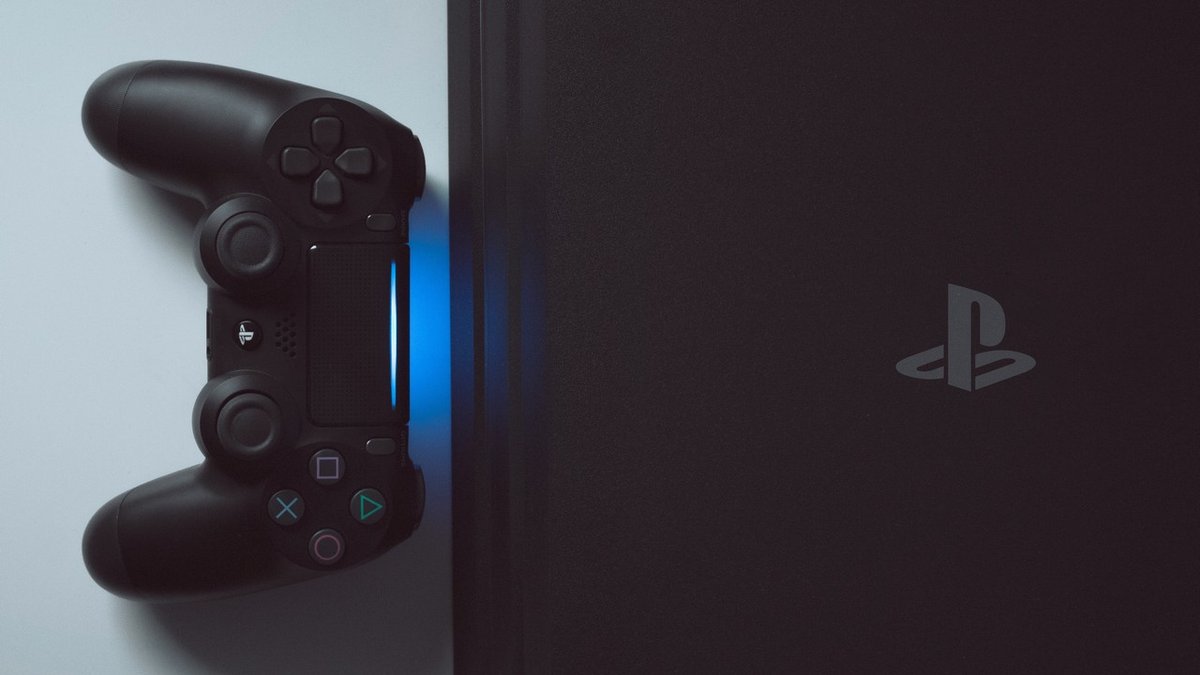 PS5 terá cross-play com PS4 via retrocompatibilidade, garante Sony