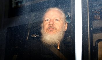 Julian Assange, do WikiLeaks, é condenado por violar Lei de Espionagem