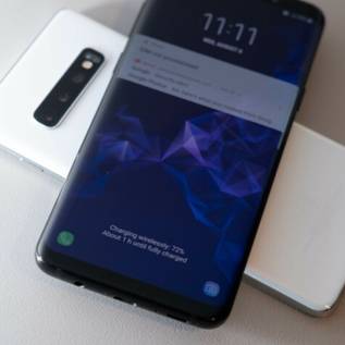 Imagem de Como usar o Galaxy S10 e o Huawei P30 para recarregar outros celulares