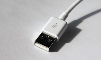 Existe um motivo para o USB ser tão difícil de plugar, explica criador