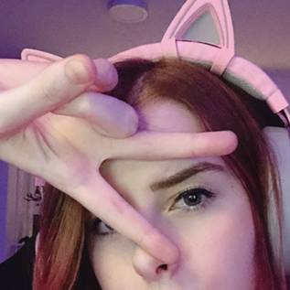 Imagem de Razer é criticada por romper com influenciadora que repreendeu seguidor