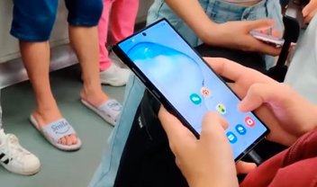 Samsung Galaxy Note 10+ é flagrado em vídeo no metrô