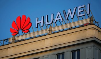 Os seguidores da Huawei no Twitter acham que ela pertence ao governo chinês