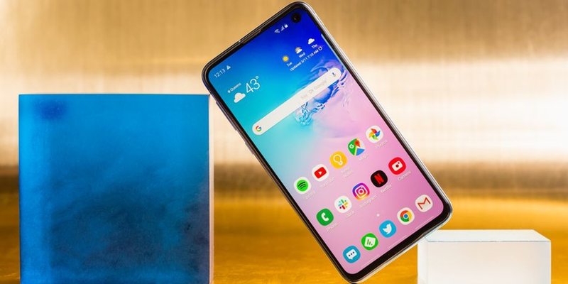 Samsung Galaxy S10e (Fone: Mashable/Reprodução)