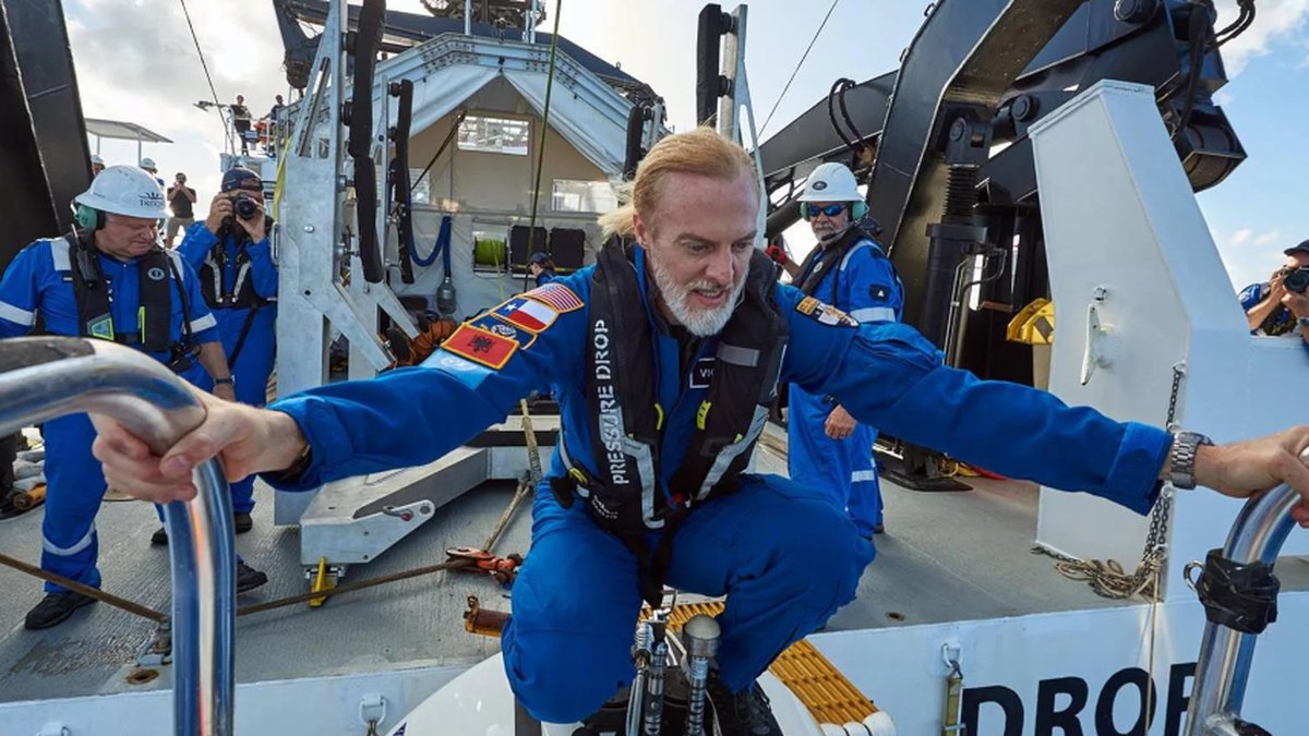 James Cameron desceu até ao ponto mais profundo do oceano