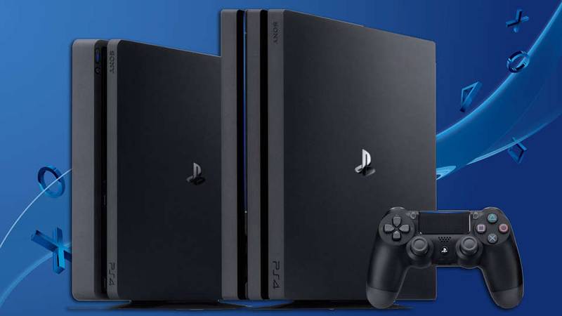 Os modelos de PS4 atualmente disponíveis no Brasil, Slim e Pro.