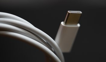 Google quer 'padronizar carregamento rápido' em celulares Android via USB-C