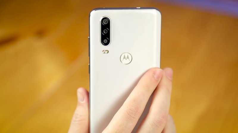 Motorola One Action review