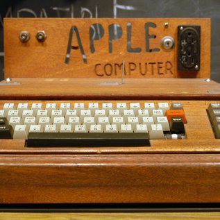 Imagem de Apple-1 raro e funcionando vai a leilão no eBay por R$ 7 milhões