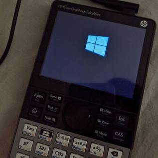 Imagem de Programador tenta rodar Windows 10 em calculadora! Veja o resultado