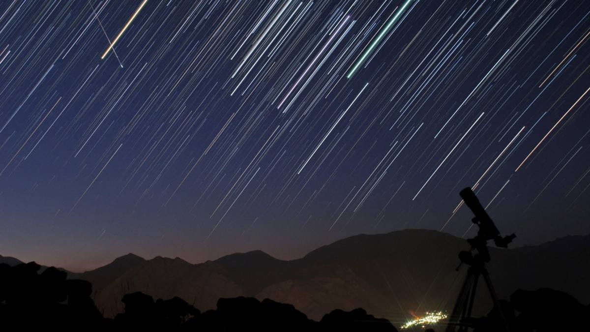 Chuva de meteoros Gemínidas: veja horário de pico e como assistir