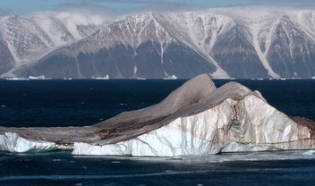 YouTube espalha e monetiza vídeos que negam mudanças climáticas, diz estudo