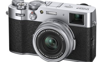 Fujifilm lança câmera X100V com tela inclinável e design retrô