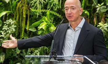 Jeff Bezos compra a mansão mais cara de LA por US$ 165 milhões