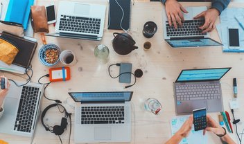 Itens essenciais para deixar sua mesa de trabalho mais agradável