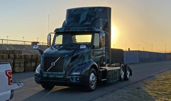 Volvo anuncia o caminhão elétrico VNR com programa de suporte