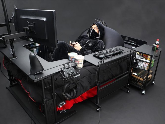 https://kotaku.com/this-is-an-excellent-gaming-bed-1842020532?utm_source=Kotaku_Twitter&utm_medium=Socialflow&utm_campaign=Socialflow_Kotaku_Twitter