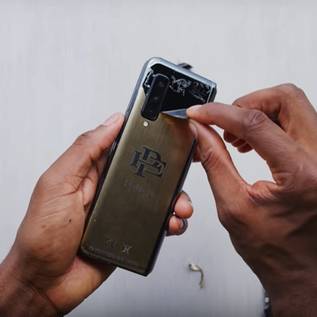Imagem de Escobar Fold 2: revelado golpe por trás do celular dobrável